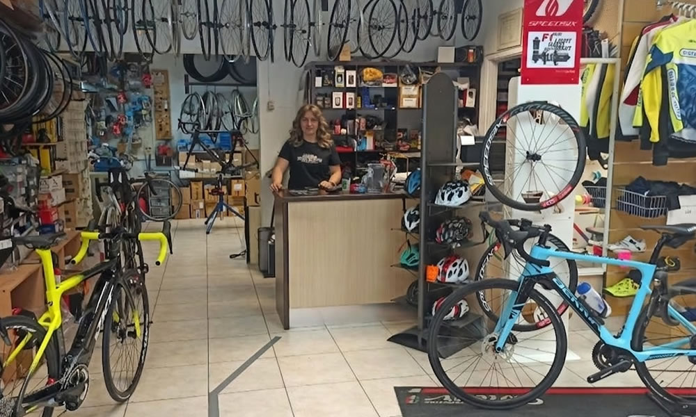 Escaparate en la tienda de Esquíroz