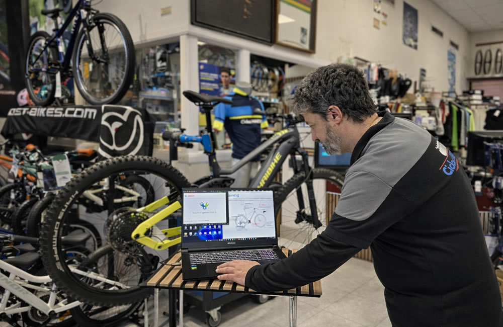 Diagnóstico técnico de e-bike en el taller de Ciclos Martín