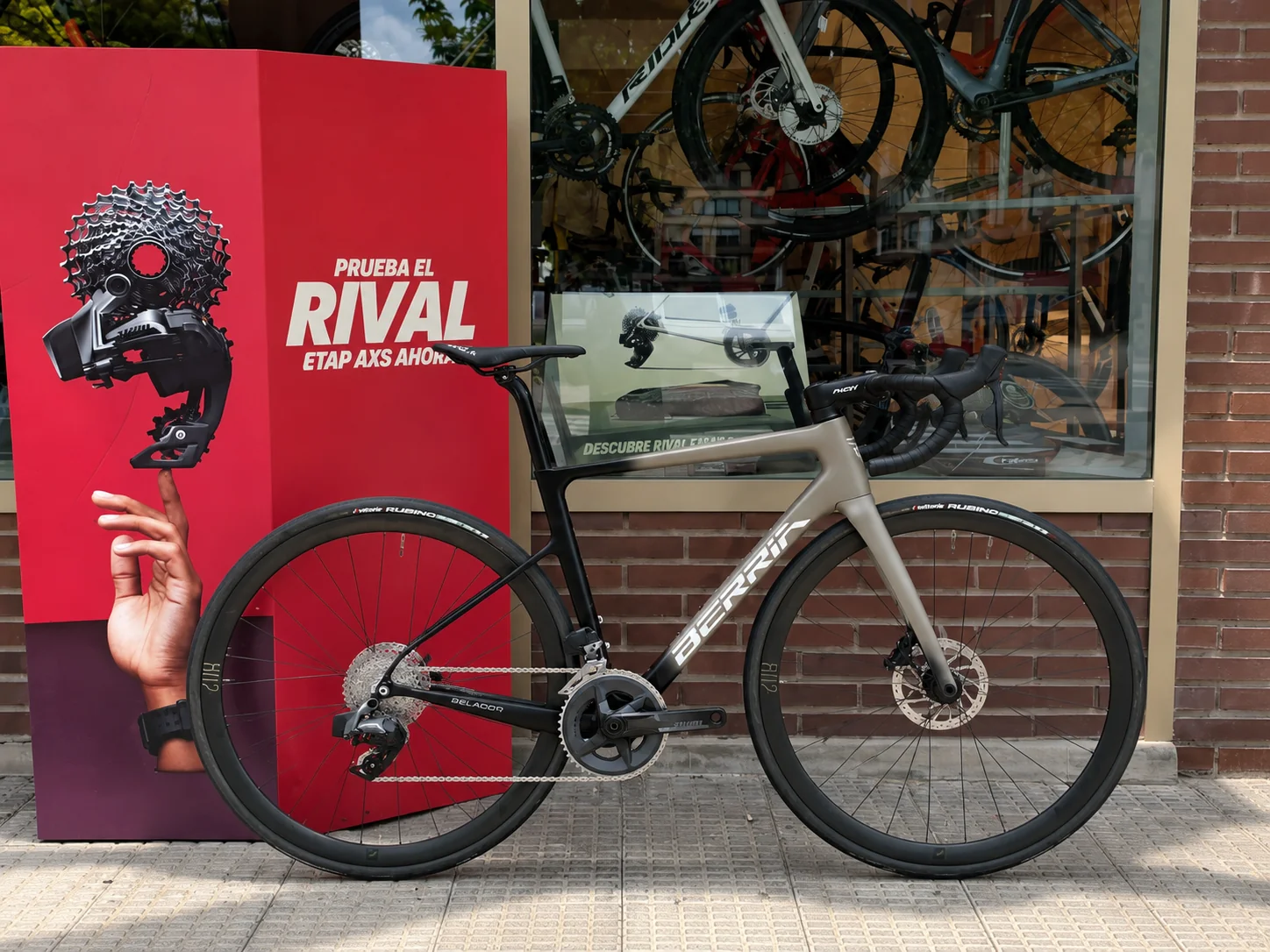 Berria Belador Rival AXS en oferta en Ciclos Martín Pamplona